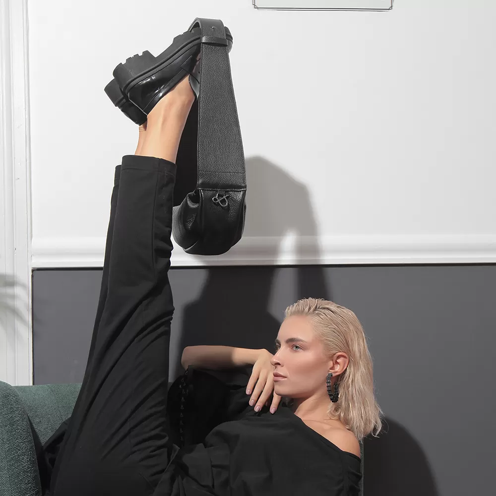 Banana – Black