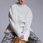 LONG CROSS BACK SWEATSHIRT WHITE