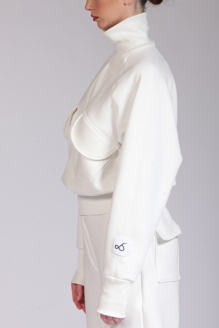 TURTLENECK TOP WITH POCKETS WHITE
