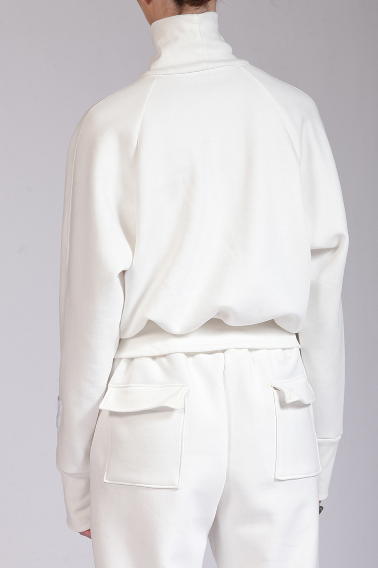 TURTLENECK TOP WITH POCKETS WHITE