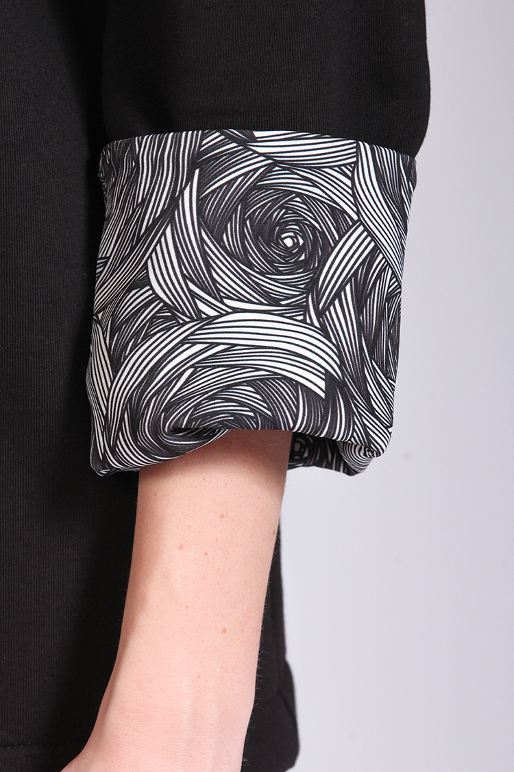 BLAZER WITH DETAIL PRINT SLEEVE