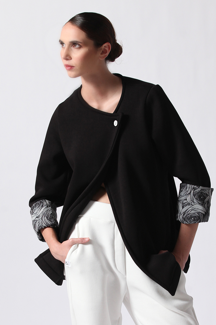BLAZER WITH DETAIL PRINT SLEEVE