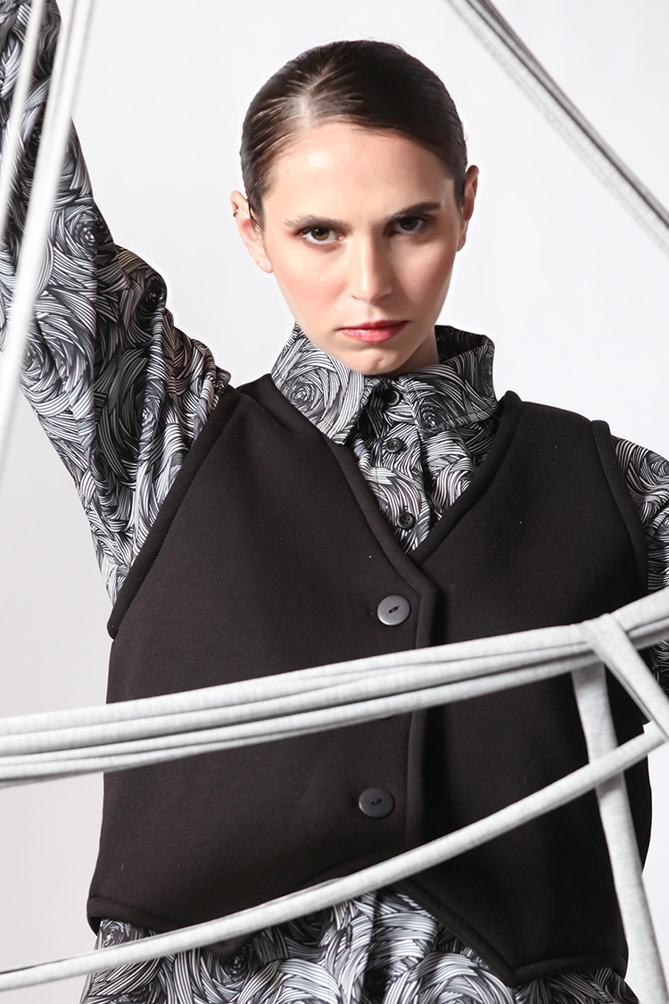 WOMEN VEST BLACK