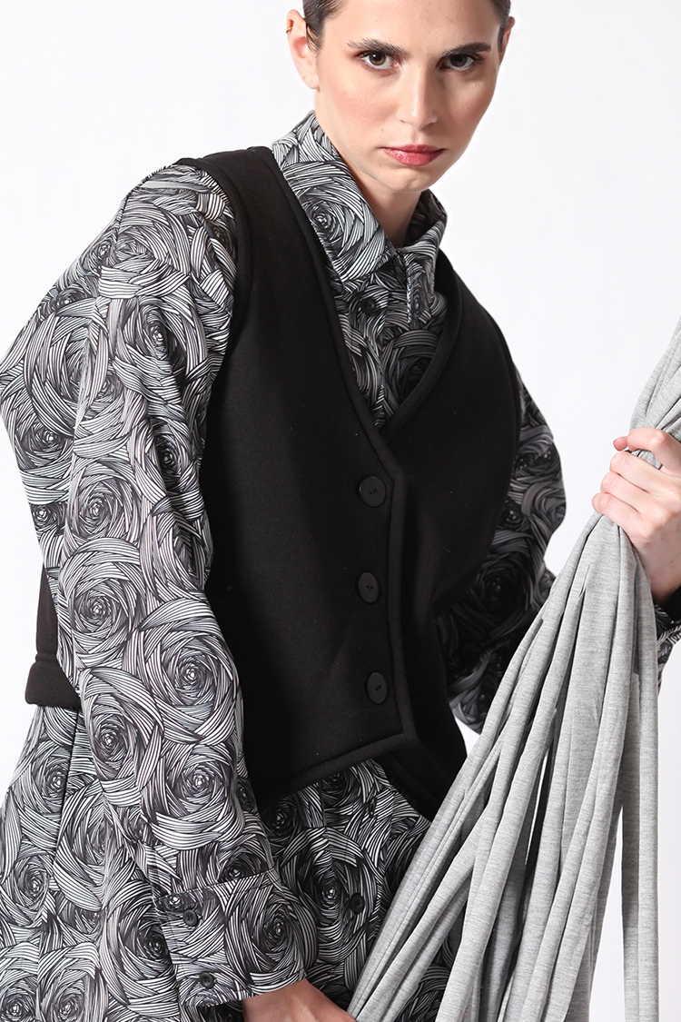 WOMEN VEST BLACK