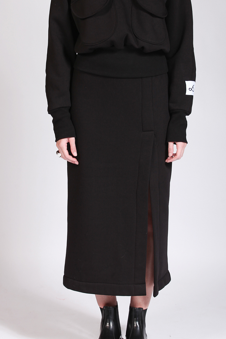 MIDI SKIRT WITH SLIT