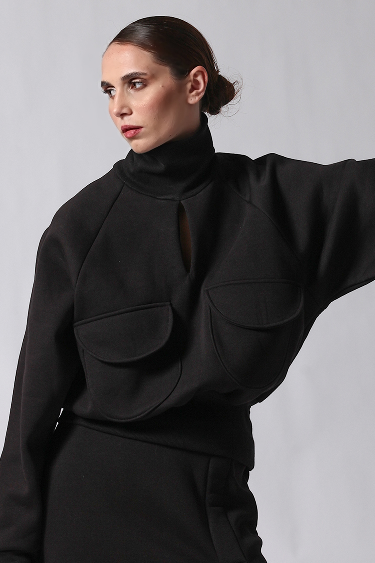 TURTLENECK TOP WITH POCKETS BLACK