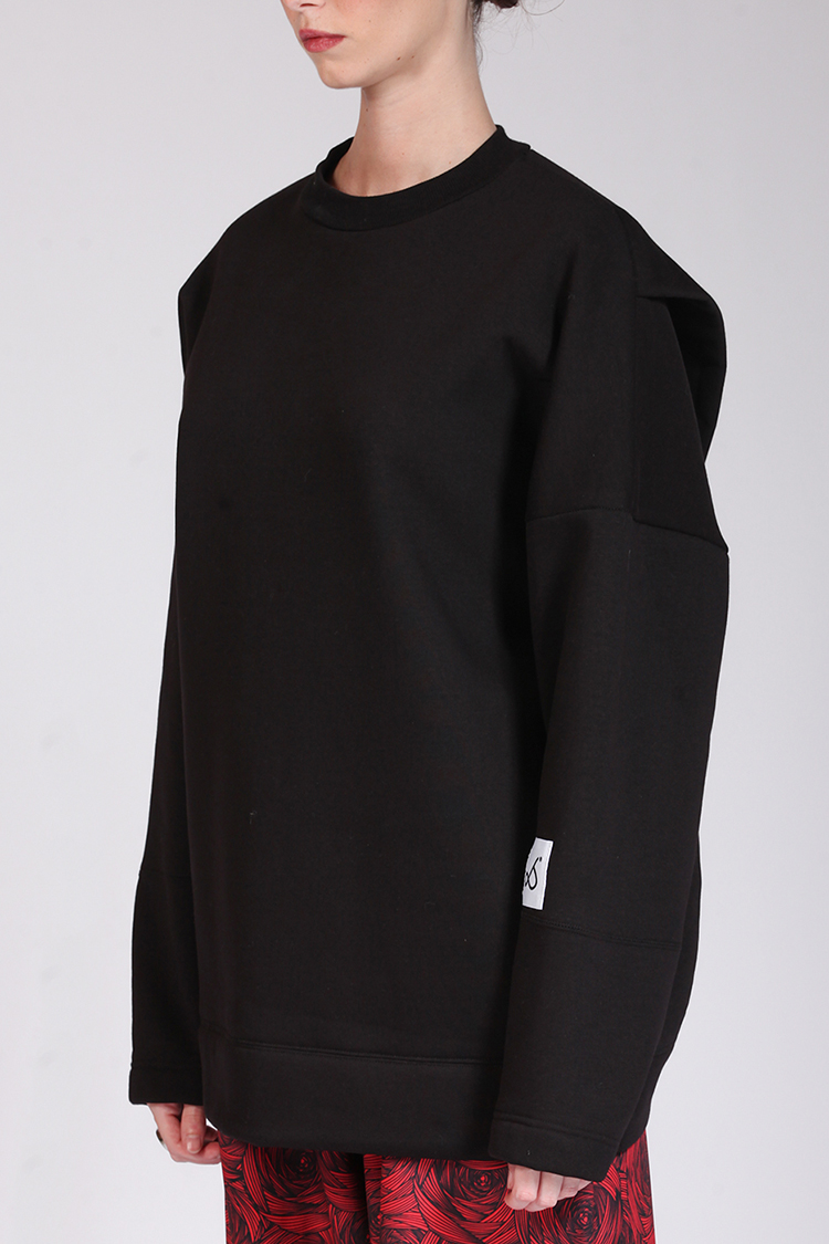 LONG CROSS BACK SWEATSHIRT BLACK