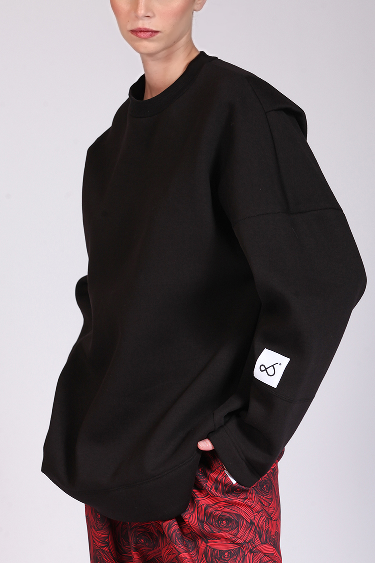 LONG CROSS BACK SWEATSHIRT BLACK