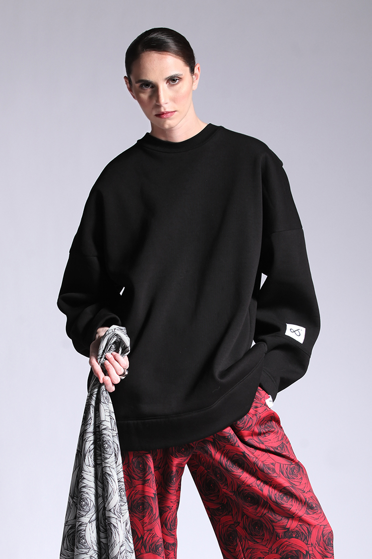 LONG CROSS BACK SWEATSHIRT BLACK