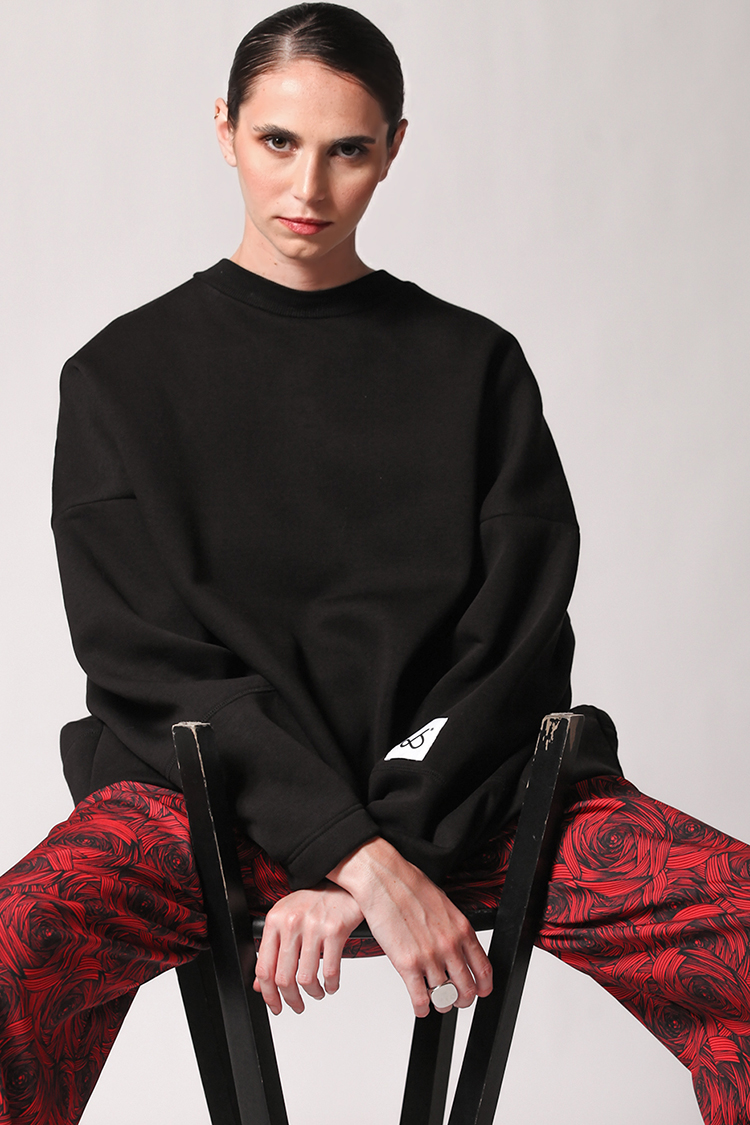 LONG CROSS BACK SWEATSHIRT BLACK