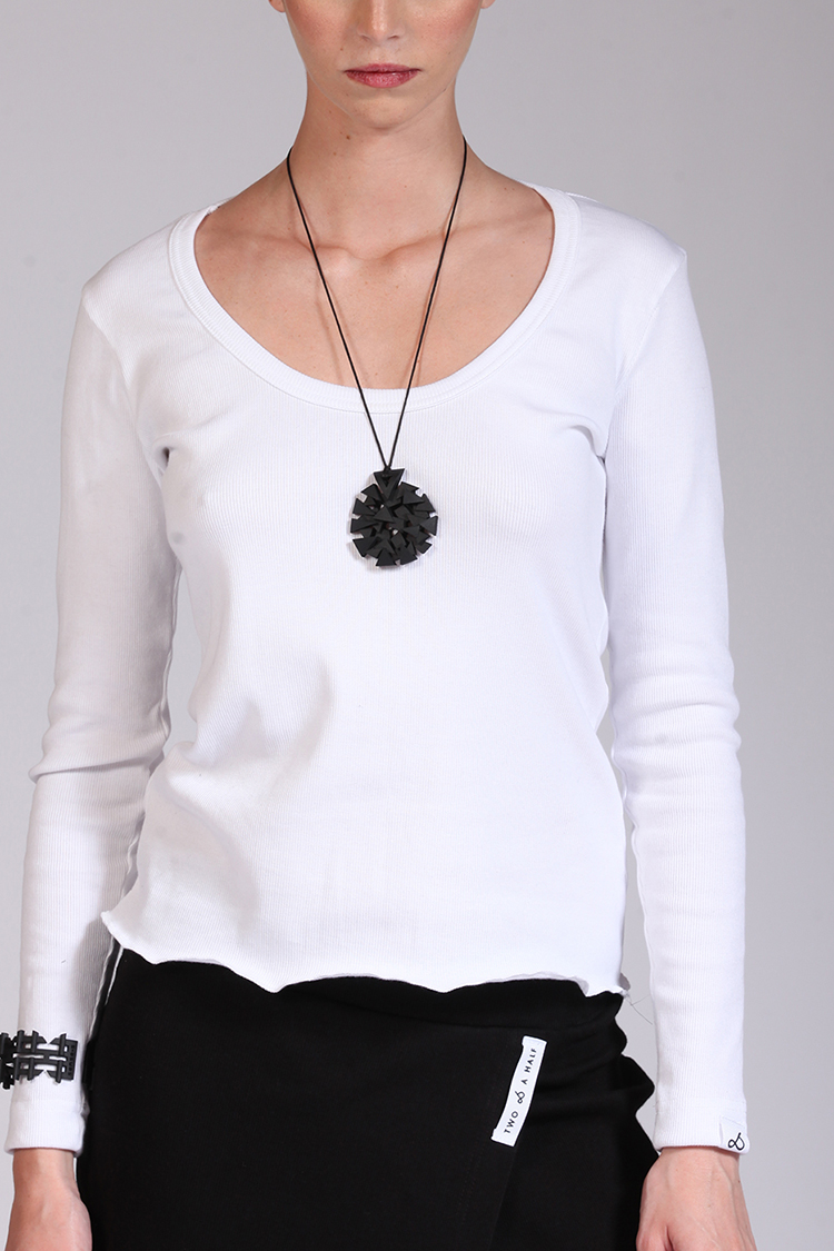 DEEP ROUND NECK TOP WHITE
