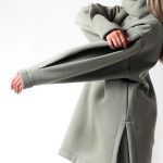 Turtle neck long sweatshirt with logo button