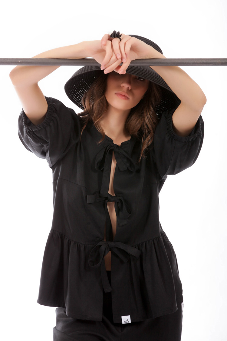 TIE FRONT DETAIL TOP