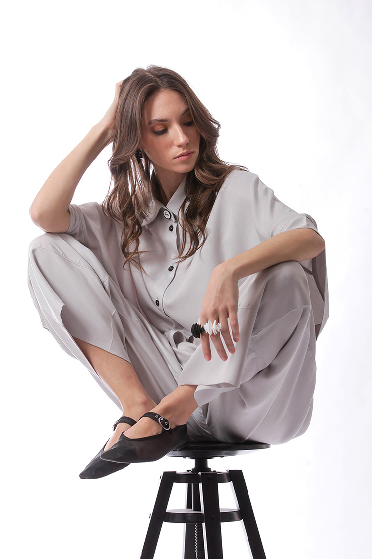 SHORT SLEEVES LOOSE SHIRT
