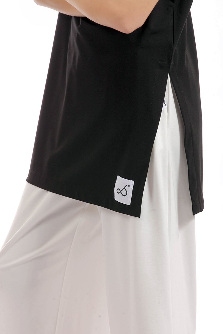 LONG TOP WITH SLITS BLACK