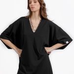 V-NECK LOOSE FIT TOP
