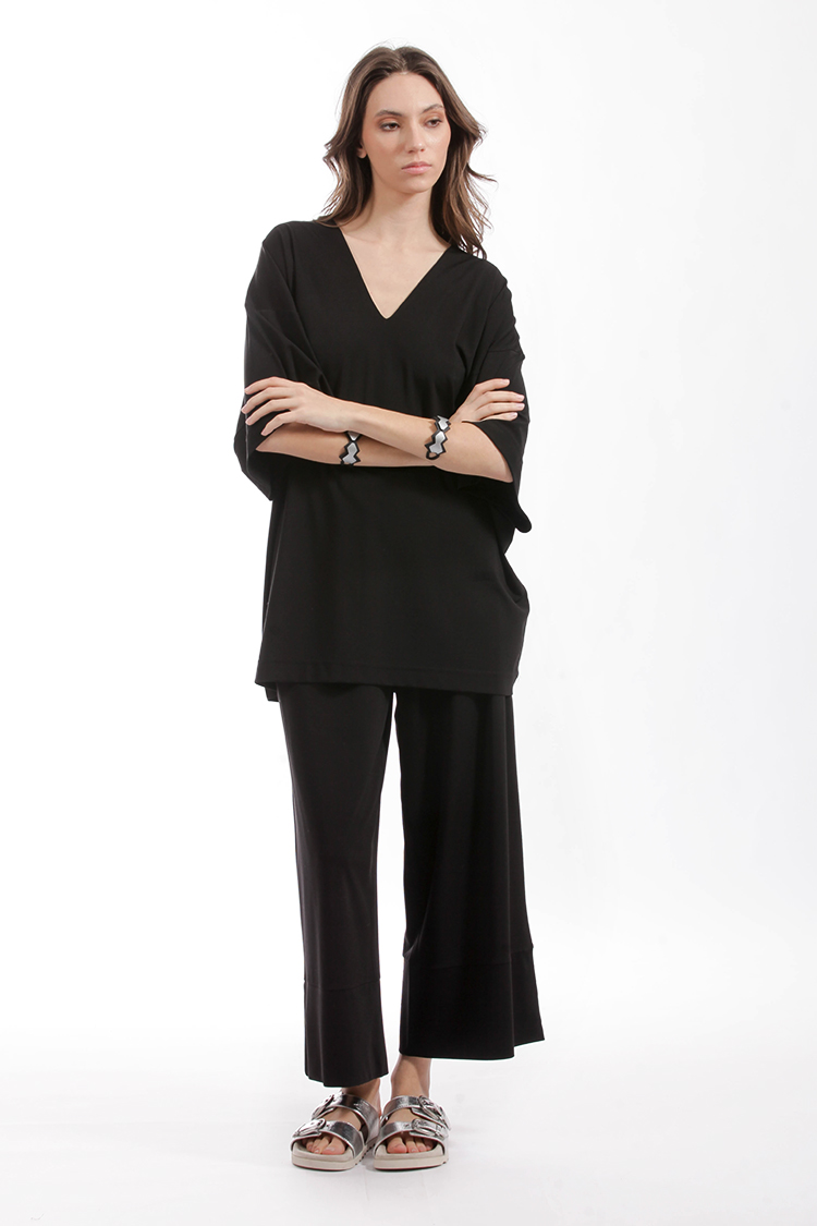 V-NECK LOOSE FIT TOP
