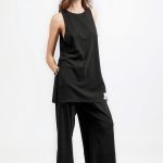 LONG TOP WITH SLITS BLACK