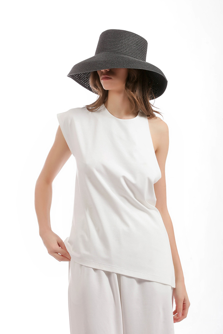 ASYMMETRICAL TOP