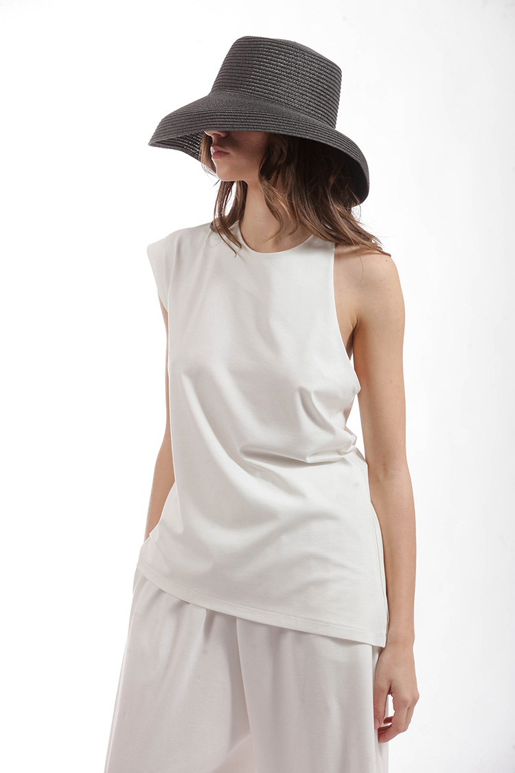 ASYMMETRICAL TOP