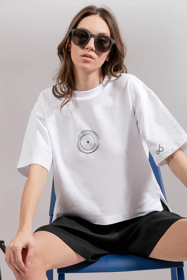EYE ON FASHION COP TOP
